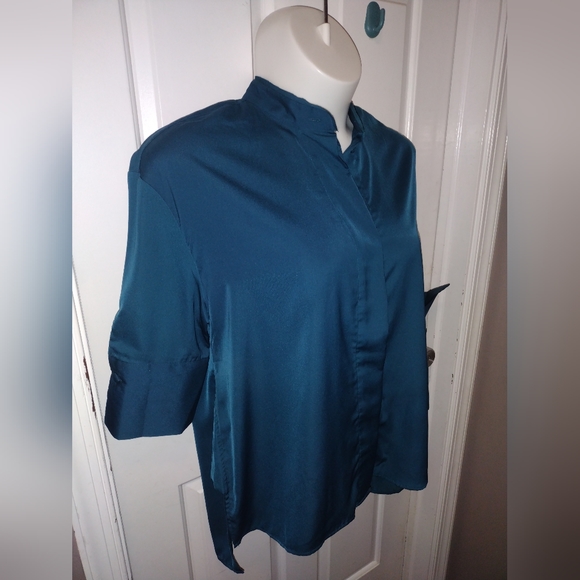 Who What Wear Deep Blue Button Up Blouse Sz XL - Picture 7 of 9